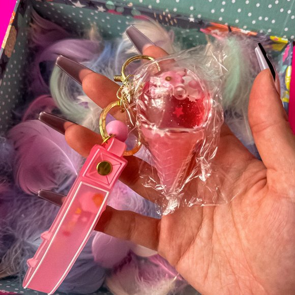 PinkyWay Ice Cream Keychain - Picture 3 of 3